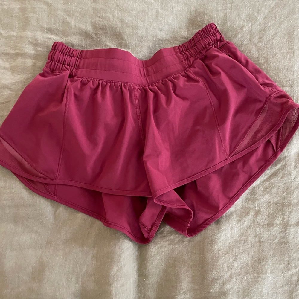 Lululemon Hotty hot 2.5”